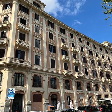 Blue Sea View Apartment Salerno Buitenkant foto